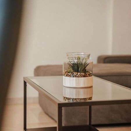 Gran Apartamento De 3 Habitaciones Junto A La Catedral Малага Екстериор снимка