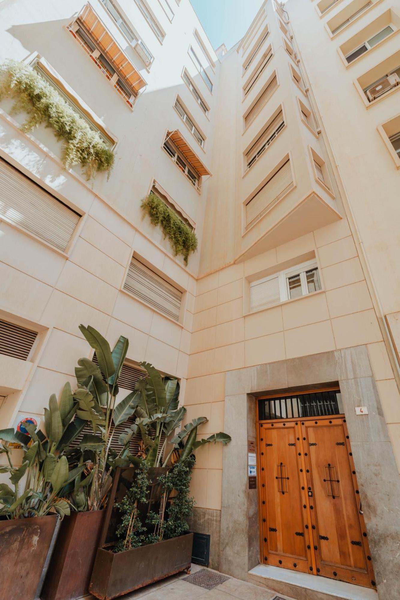 Gran Apartamento De 3 Habitaciones Junto A La Catedral Малага Екстериор снимка