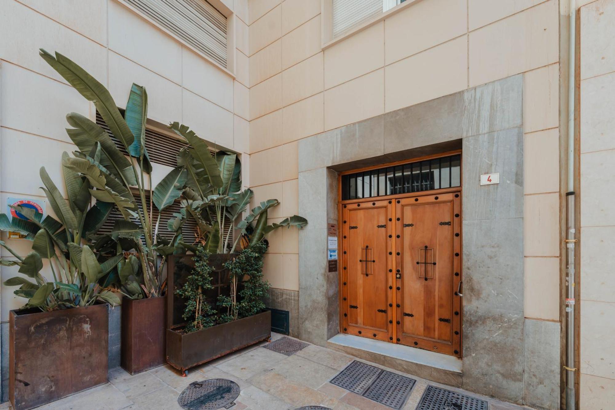 Gran Apartamento De 3 Habitaciones Junto A La Catedral Малага Екстериор снимка